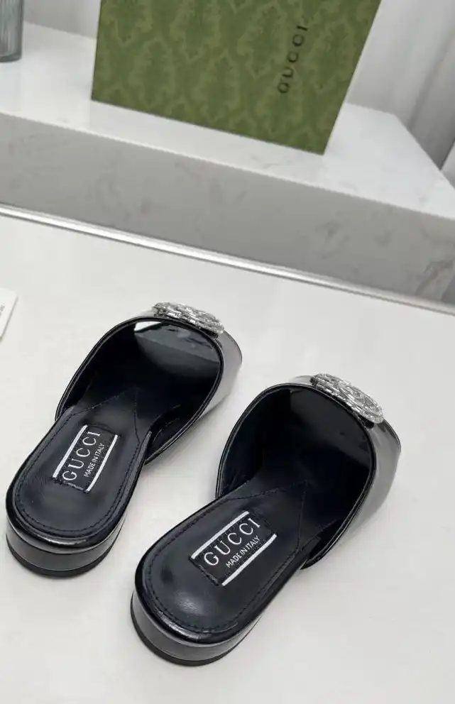 hype Gucci Slippers