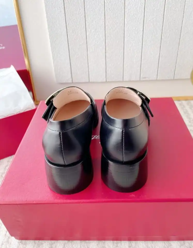 hype Roger Vivier Leather Shoes