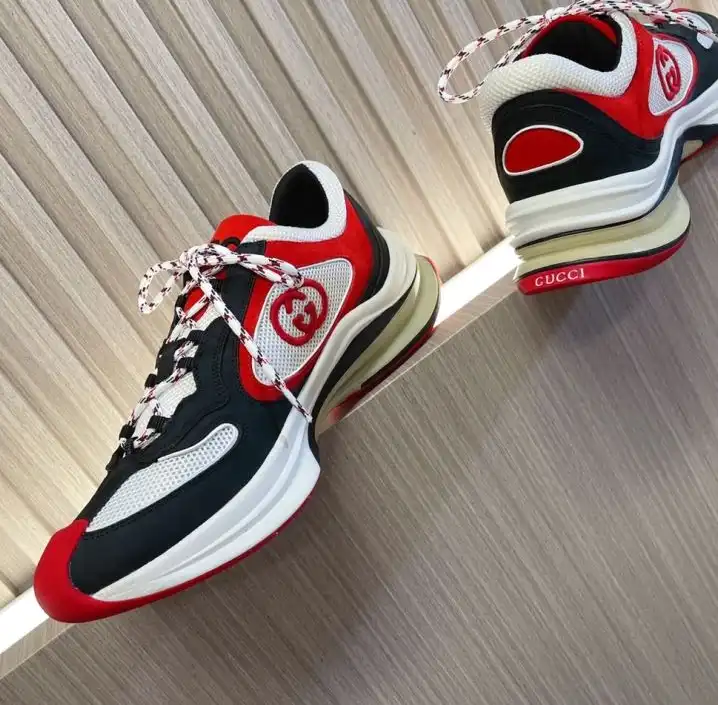 hype Gucci Sneakers