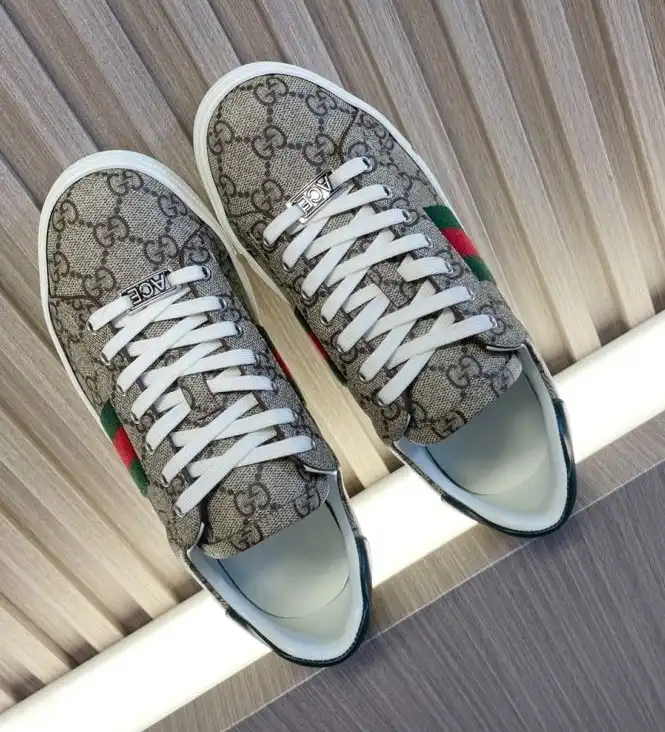 hype Gucci Sneakers