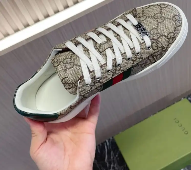 hype Gucci Sneakers