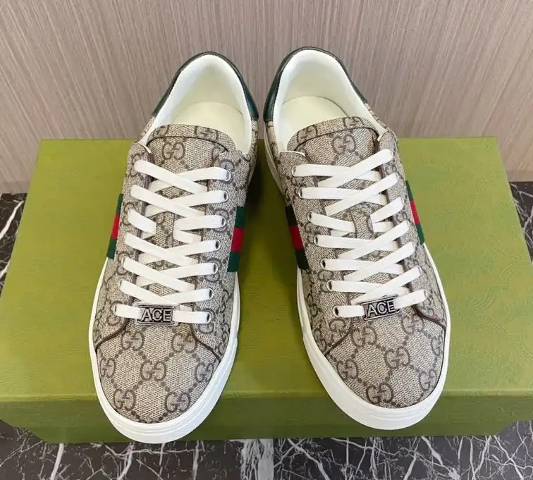 hype Gucci Sneakers