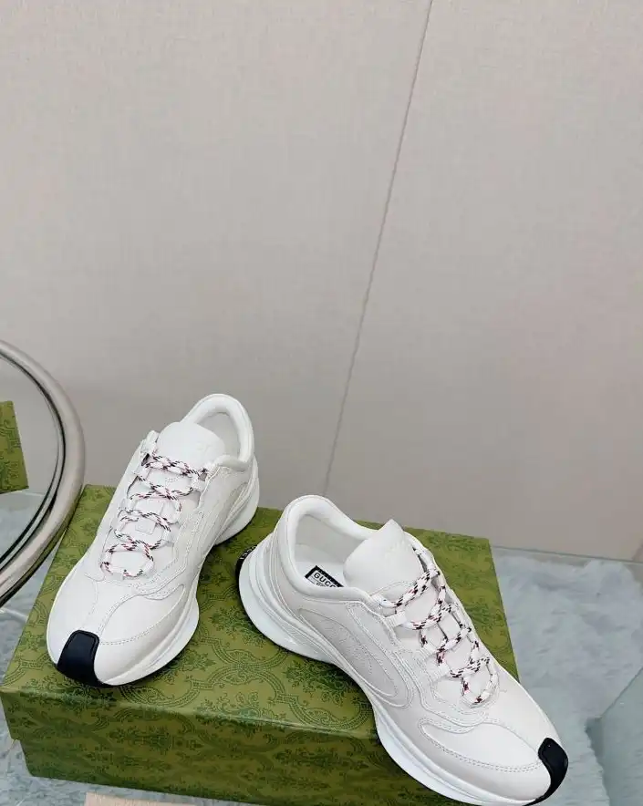 hype Gucci Sneakers