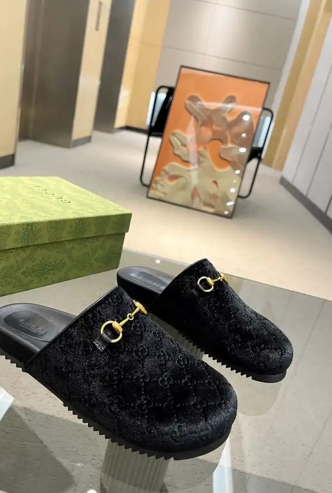 hype Gucci Slippers