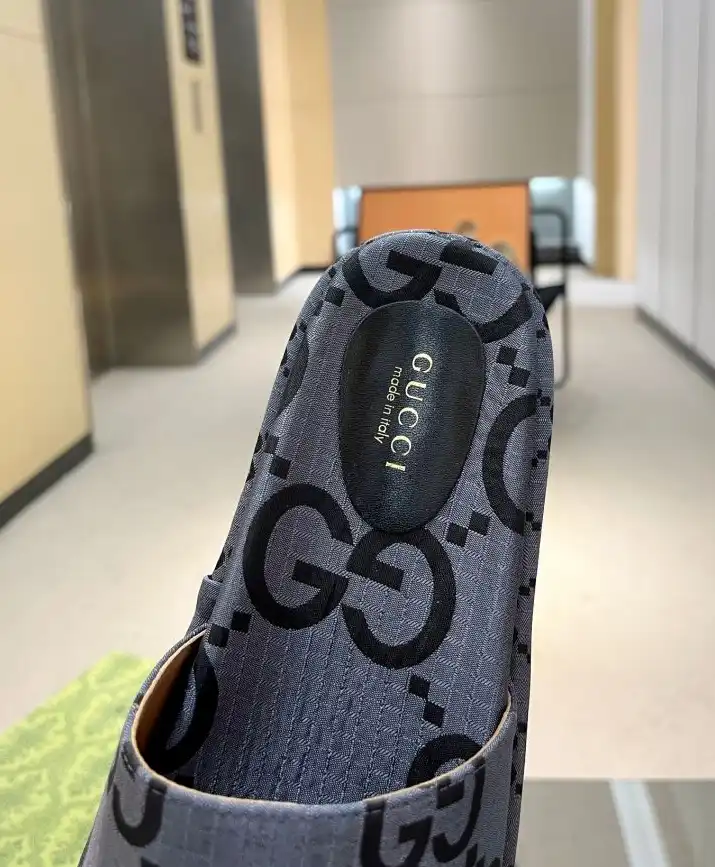 hype Gucci Slippers