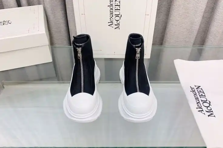 hype McQueen Boots