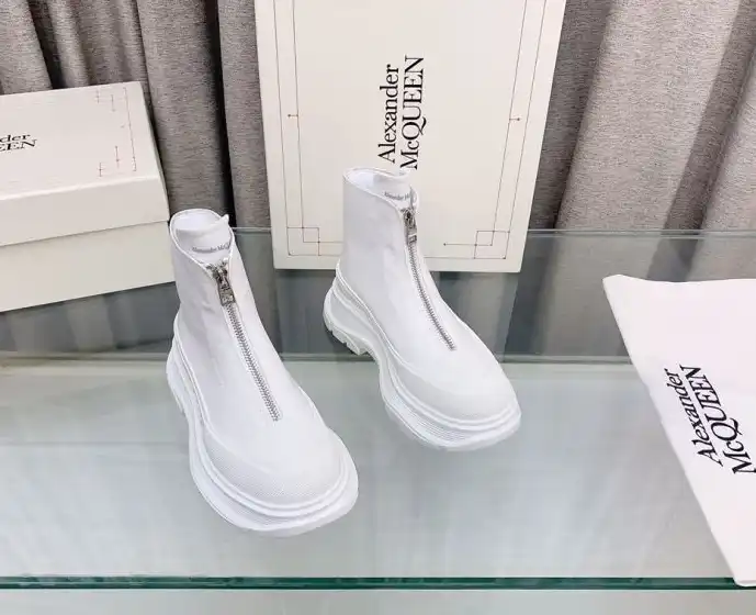 hype McQueen Boots