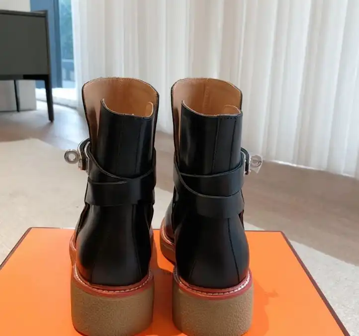 hype Hermes Boots