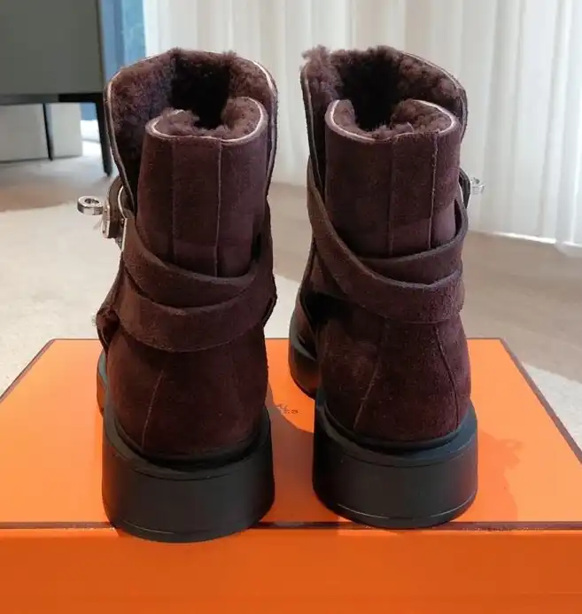 hype Hermes Boots