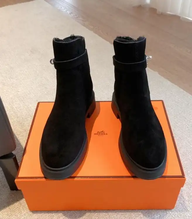 hype Hermes Boots