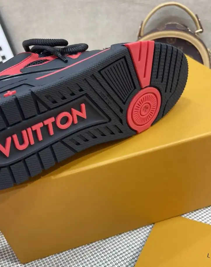 hype Louis Vuitton Sneakers