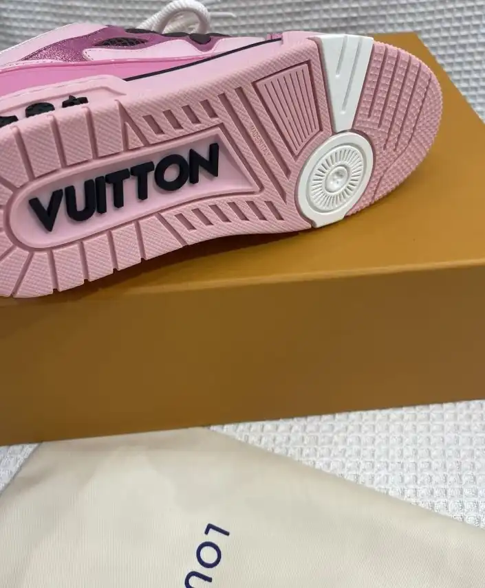 hype Louis Vuitton Sneakers