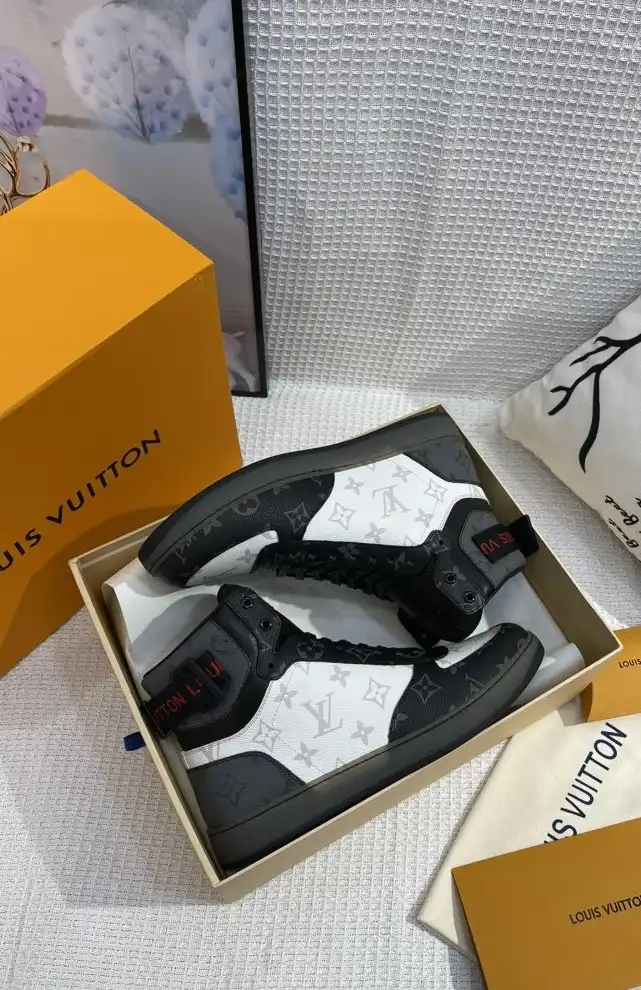 hype Louis Vuitton Sneakers