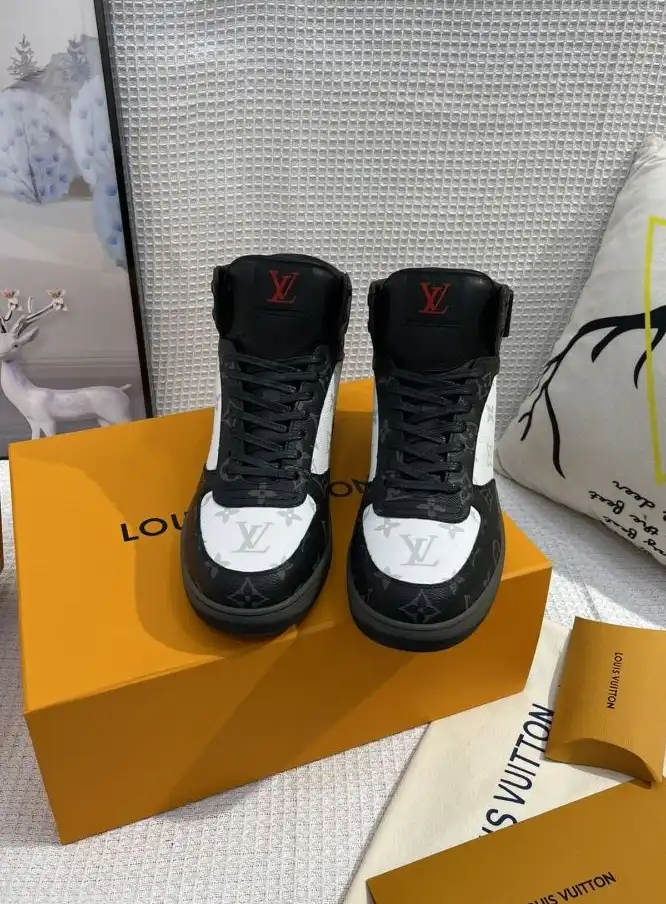 hype Louis Vuitton Sneakers