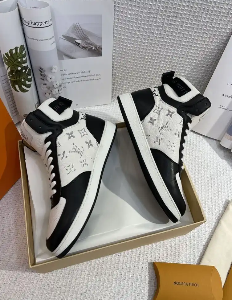 hype Louis Vuitton Sneakers