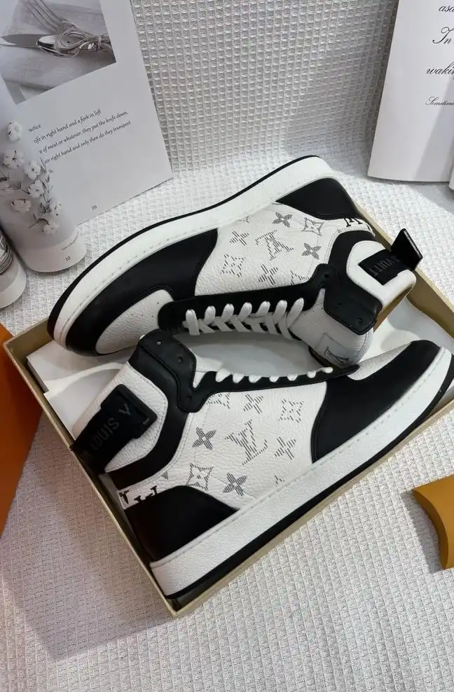 hype Louis Vuitton Sneakers