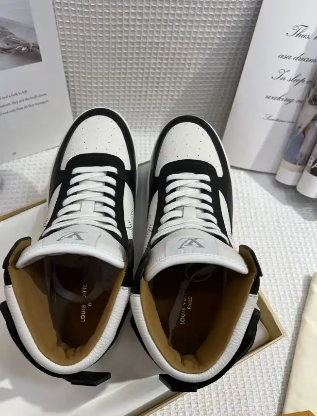 hype Louis Vuitton Sneakers