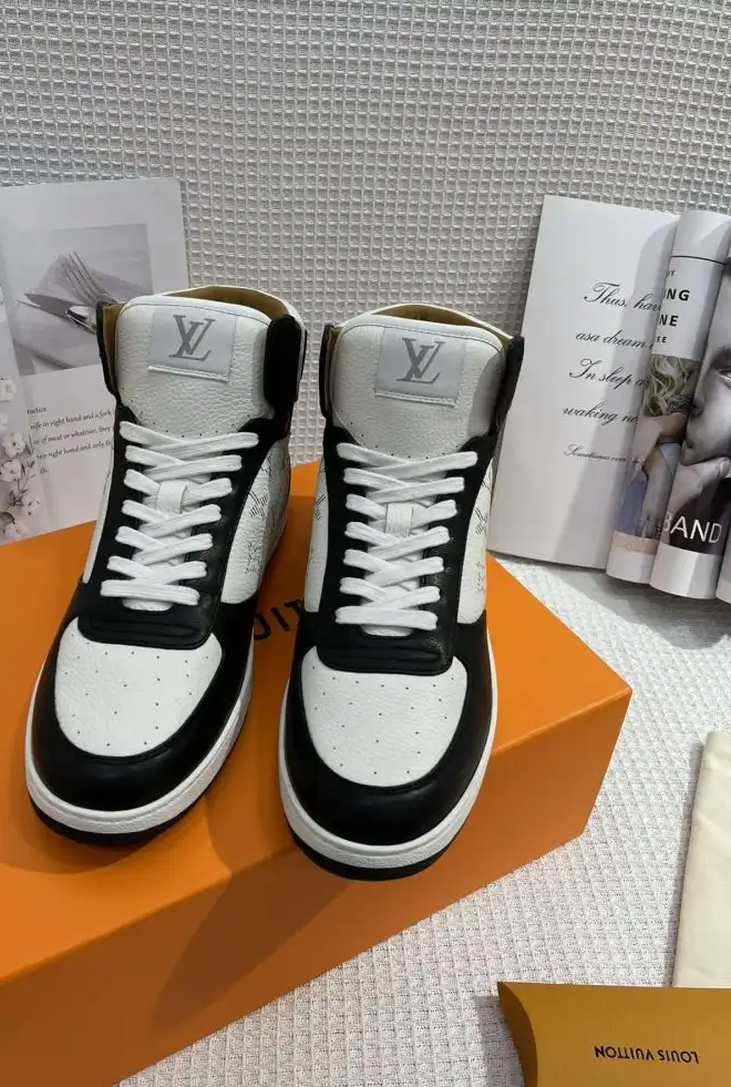 hype Louis Vuitton Sneakers