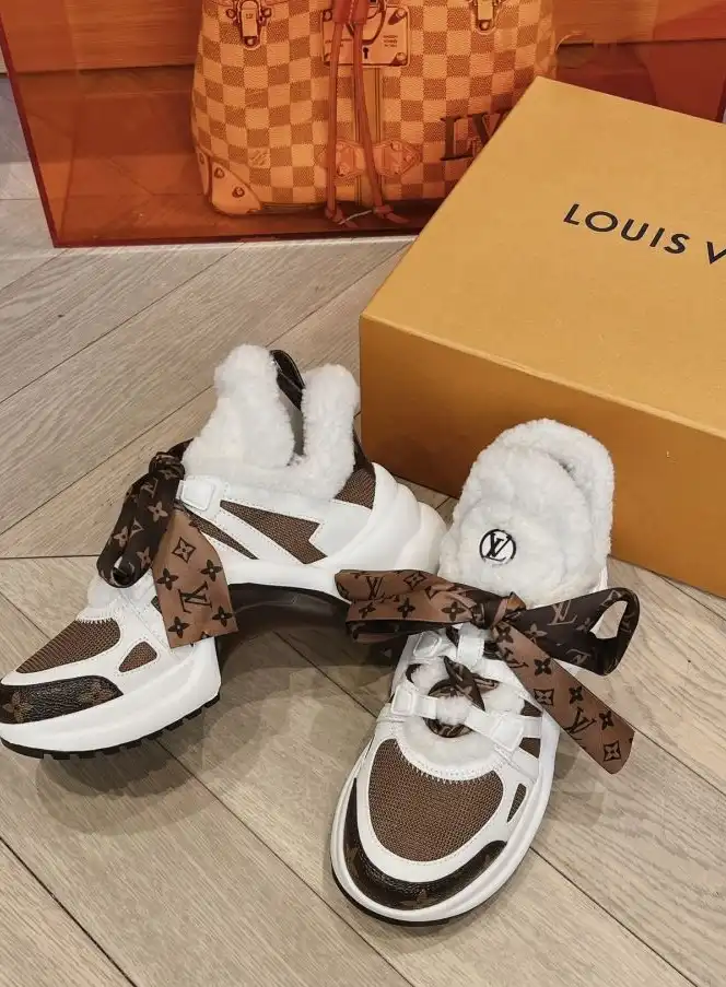 hype Louis Vuitton Sneakers