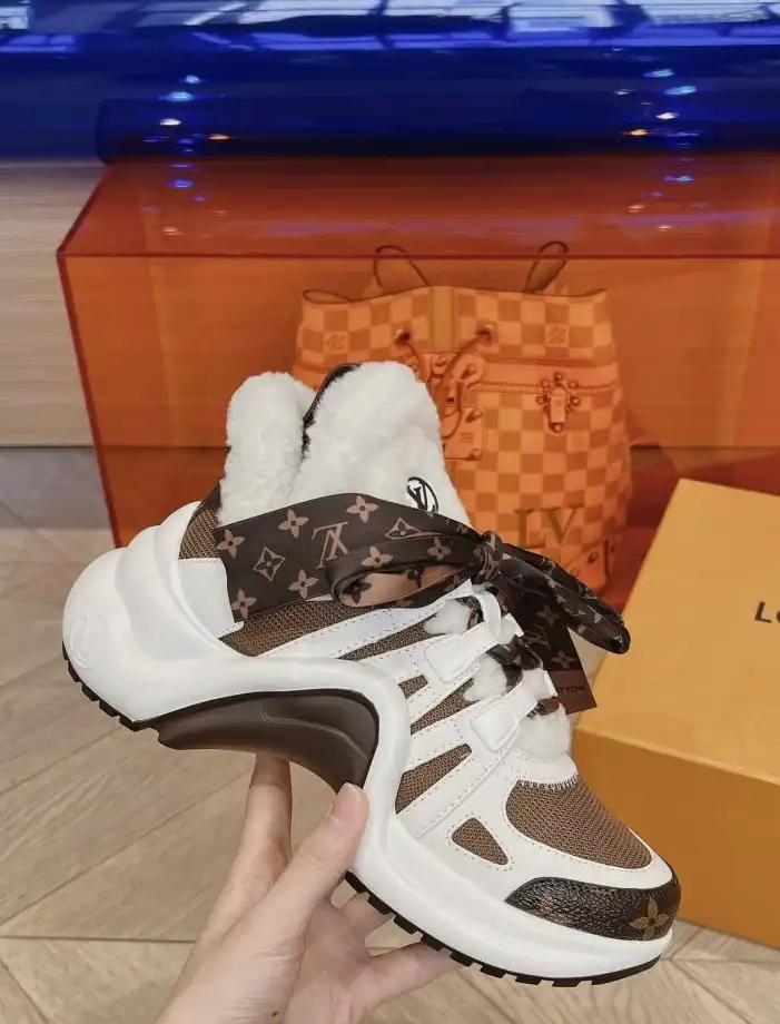 hype Louis Vuitton Sneakers