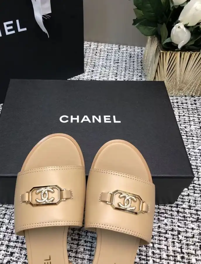 hype Chanel Slippers