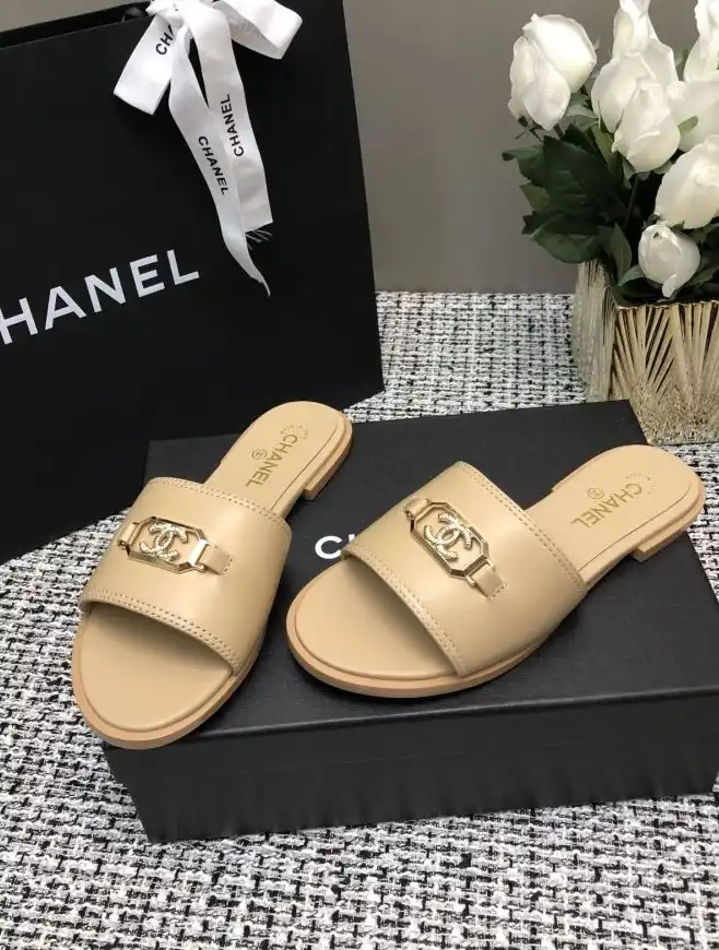 hype Chanel Slippers