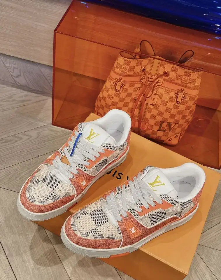 hype Louis Vuitton Sneakers