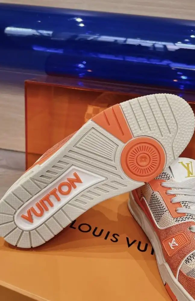 hype Louis Vuitton Sneakers