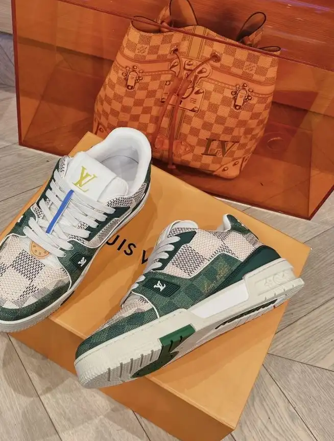 hype Louis Vuitton Sneakers