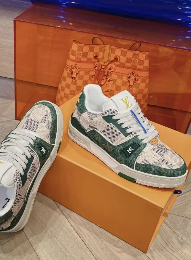 hype Louis Vuitton Sneakers