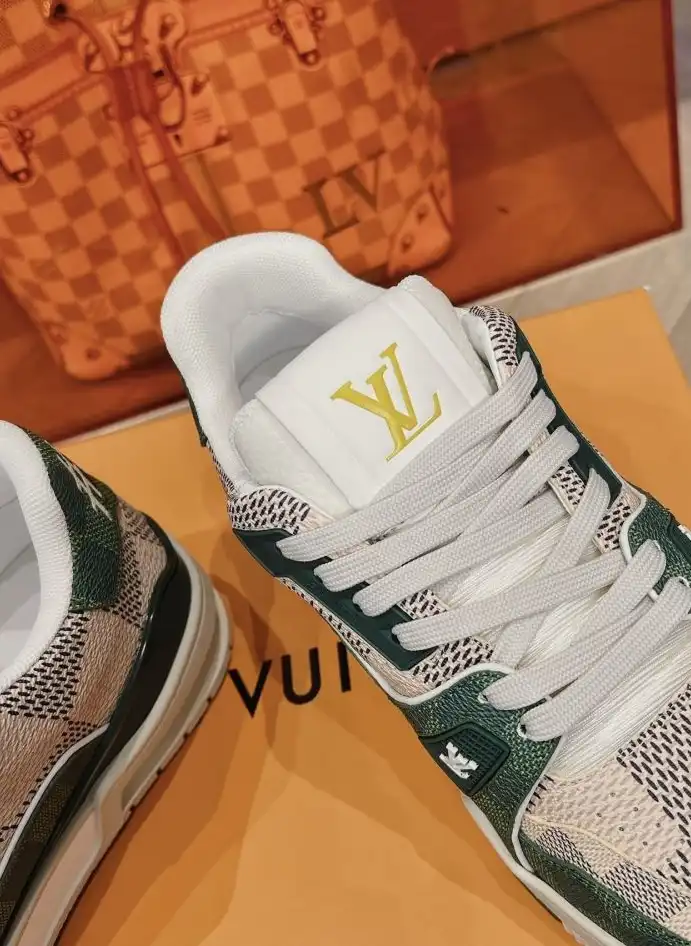 hype Louis Vuitton Sneakers