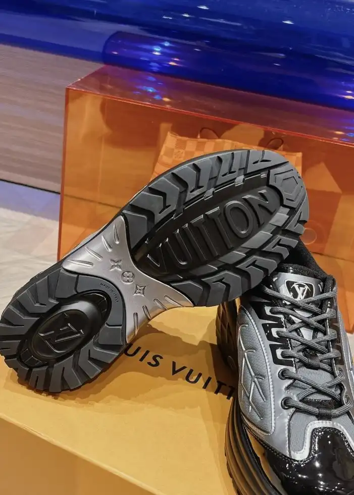 hype Louis Vuitton Sneakers