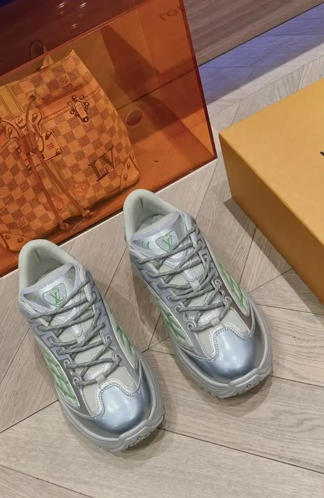 hype Louis Vuitton Sneakers