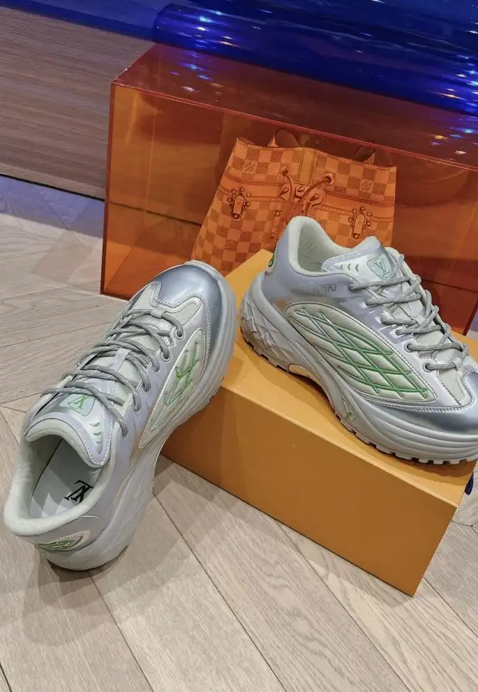 hype Louis Vuitton Sneakers