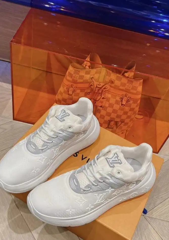 hype Louis Vuitton Sneakers