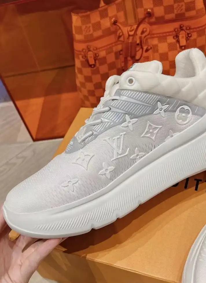 hype Louis Vuitton Sneakers