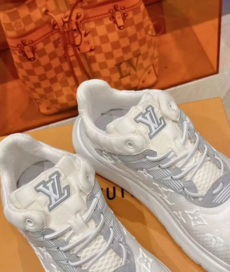 hype Louis Vuitton Sneakers