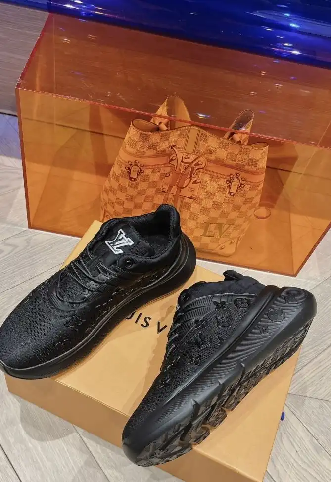 hype Louis Vuitton Sneakers