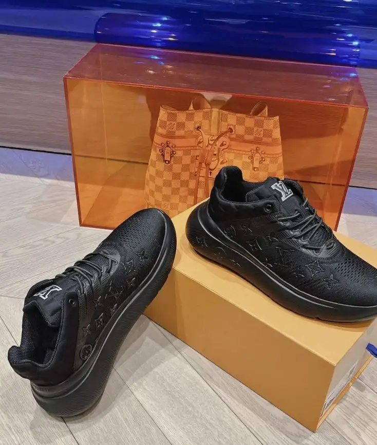 hype Louis Vuitton Sneakers