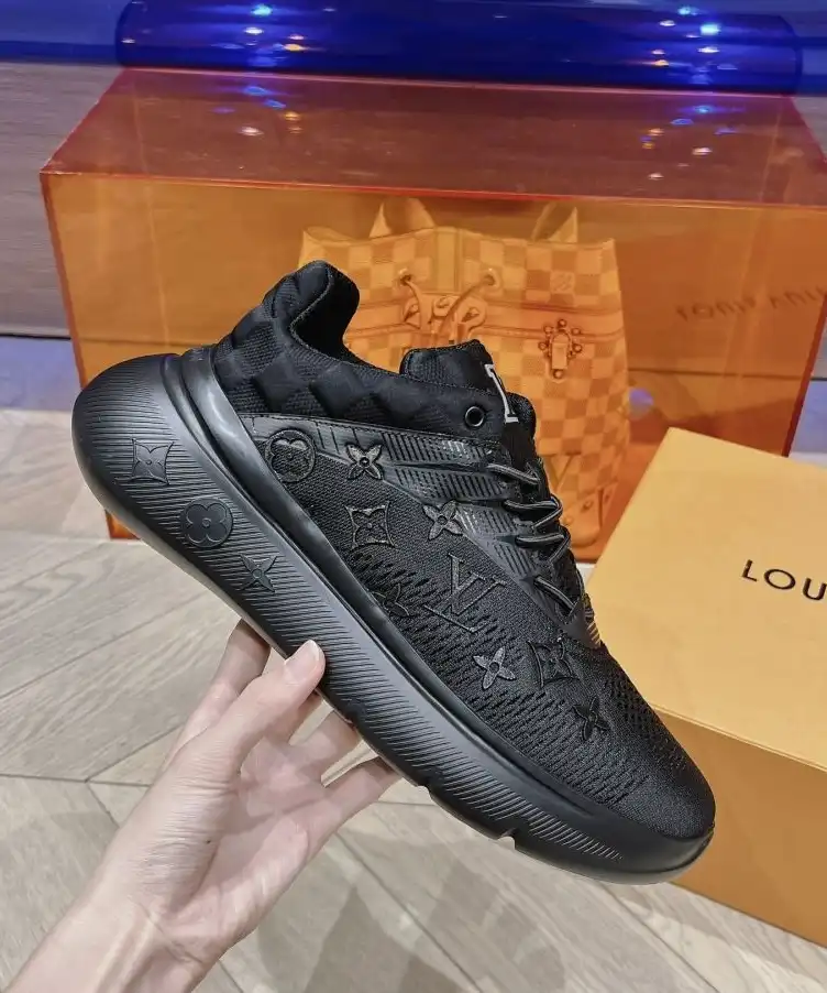 hype Louis Vuitton Sneakers