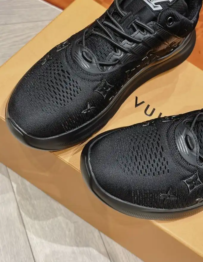 hype Louis Vuitton Sneakers