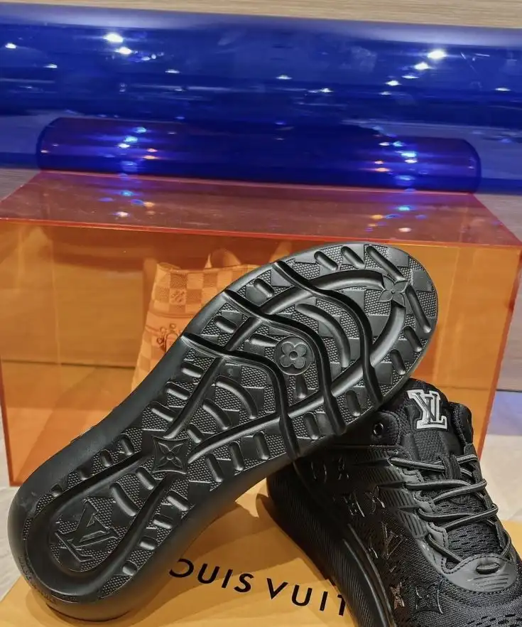 hype Louis Vuitton Sneakers