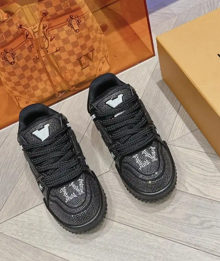 hype Louis Vuitton Sneakers