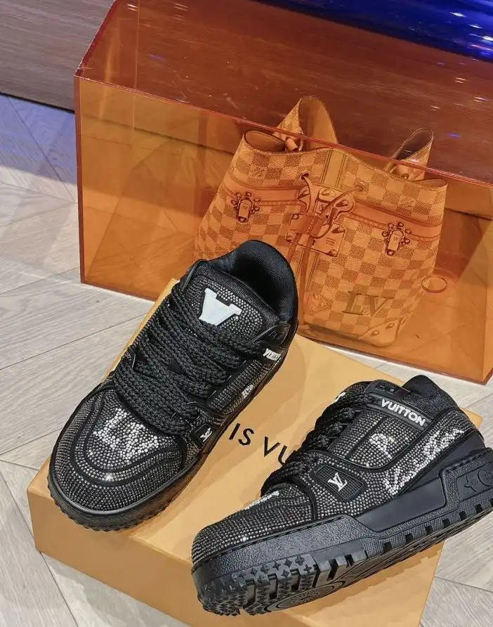 hype Louis Vuitton Sneakers