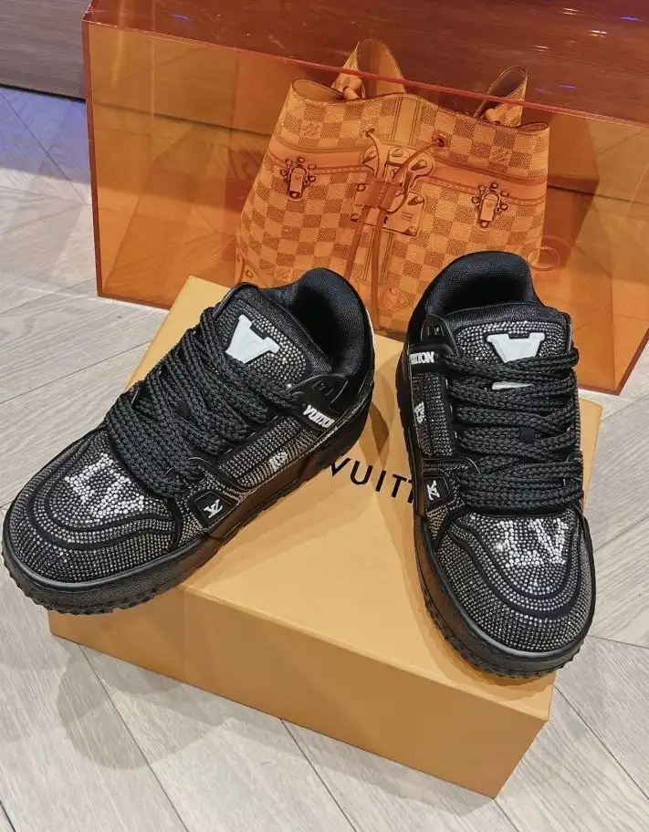 hype Louis Vuitton Sneakers