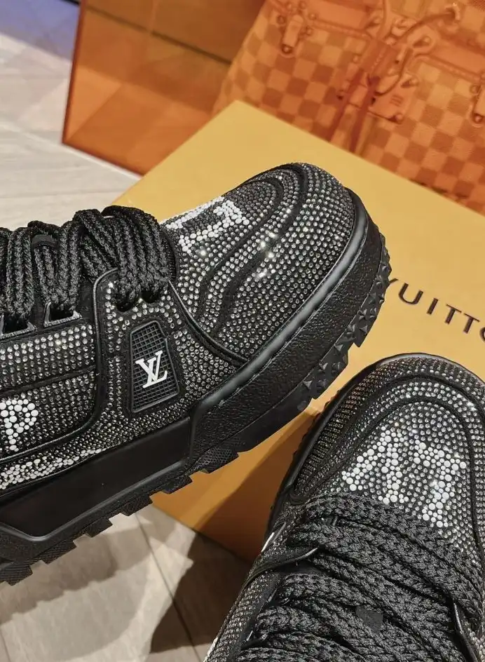 hype Louis Vuitton Sneakers