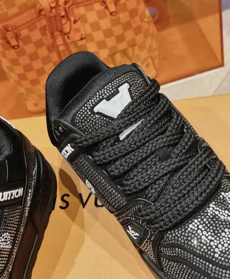 hype Louis Vuitton Sneakers