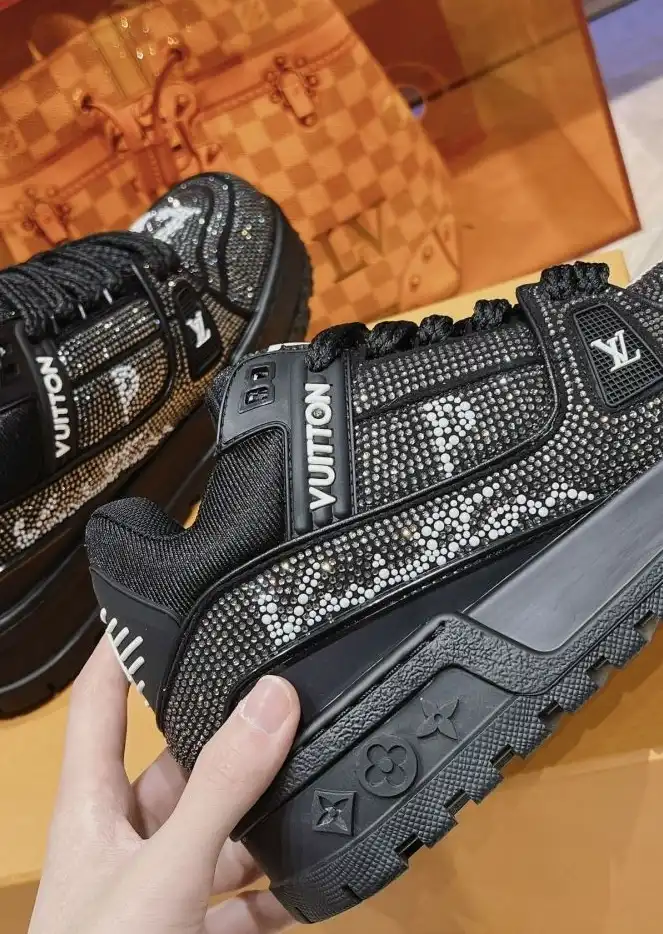 hype Louis Vuitton Sneakers