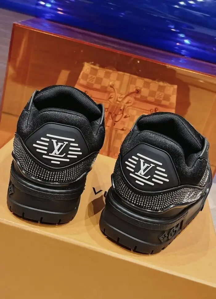 hype Louis Vuitton Sneakers