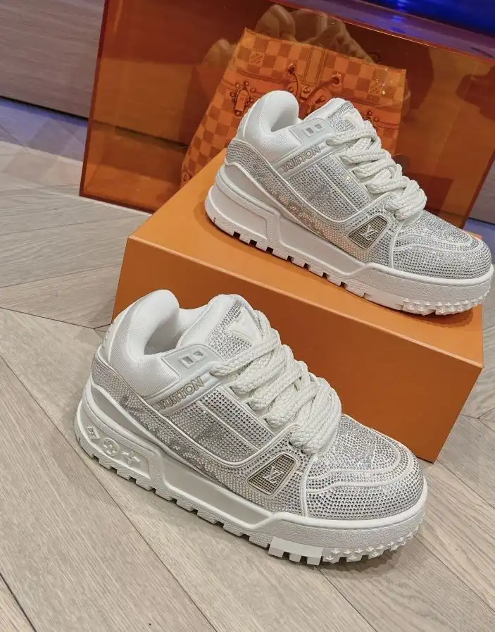 hype Louis Vuitton Sneakers